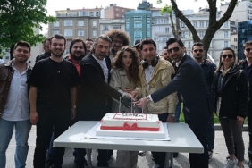 yeniden-baslamak-27-aralik-2024te-sinemalarda.jpg