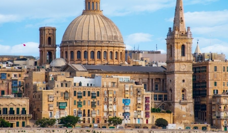 Malta’da Dil Eğitimi: Avantajlar, Fiyatlar ve Okul Seçenekleri