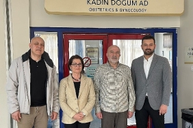 kadin-sagliginda-deu-farki-mrkh-sendromuna-yenilikci-cerrahi-basari.jpg
