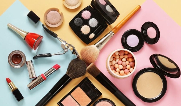 İstanbul’da Toptan Kozmetik Alışverişinin Güvenilir Adresi