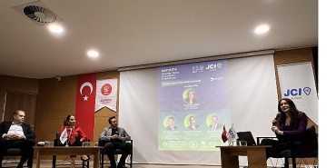 gelecegin-yapay-zeka-liderleri-zirvesi-keciorende-gerceklestirildi.jpg
