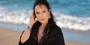 fusun-batumdan-ayla-celik-imzali-gecenin-korundeye-ask-kokan-yorum.jpg
