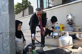 Başkan Topaloğlu’ndan pazar esnafına ziyaret