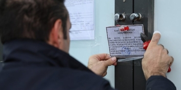 Kartepe’de Uyarılara Rağmen İhlalleri Sürdüren Market Mühürlendi
